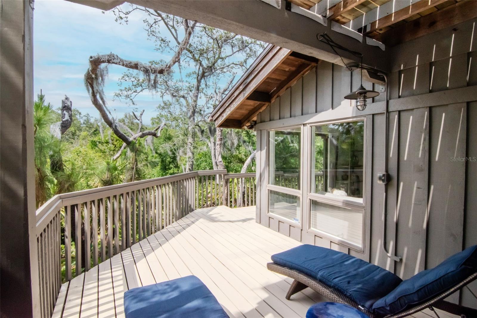 Image 38 of 100 For 1296 Weybridge Lane