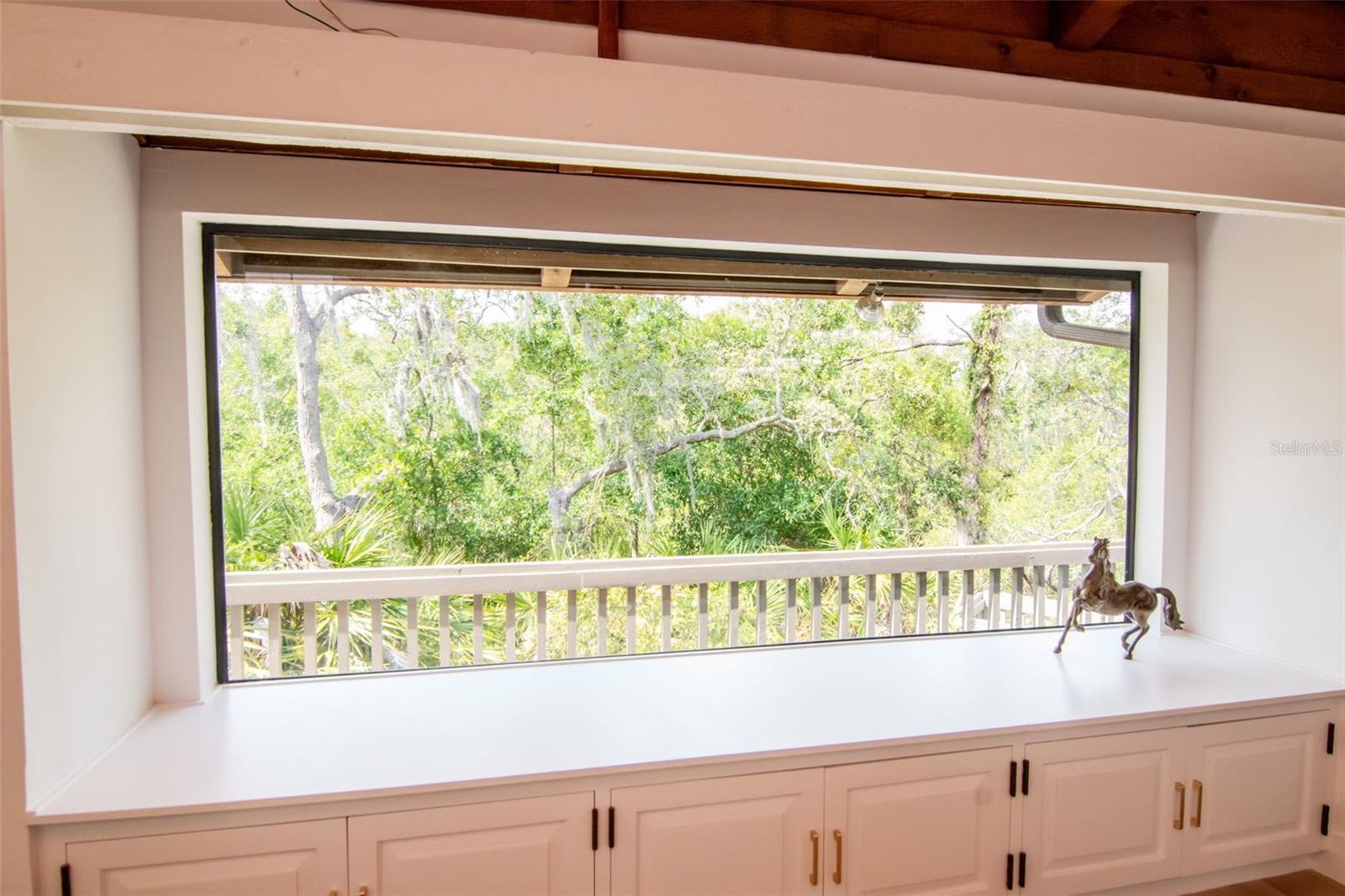 Image 4 of 100 For 1296 Weybridge Lane