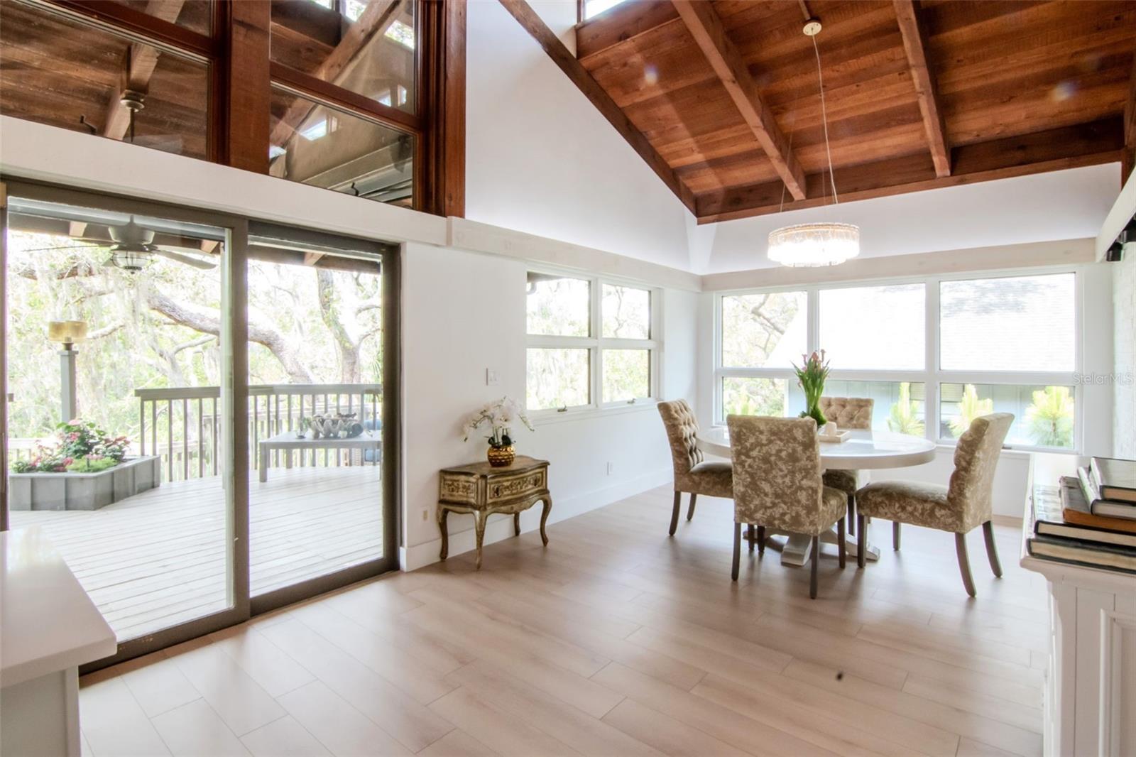 Image 49 of 100 For 1296 Weybridge Lane