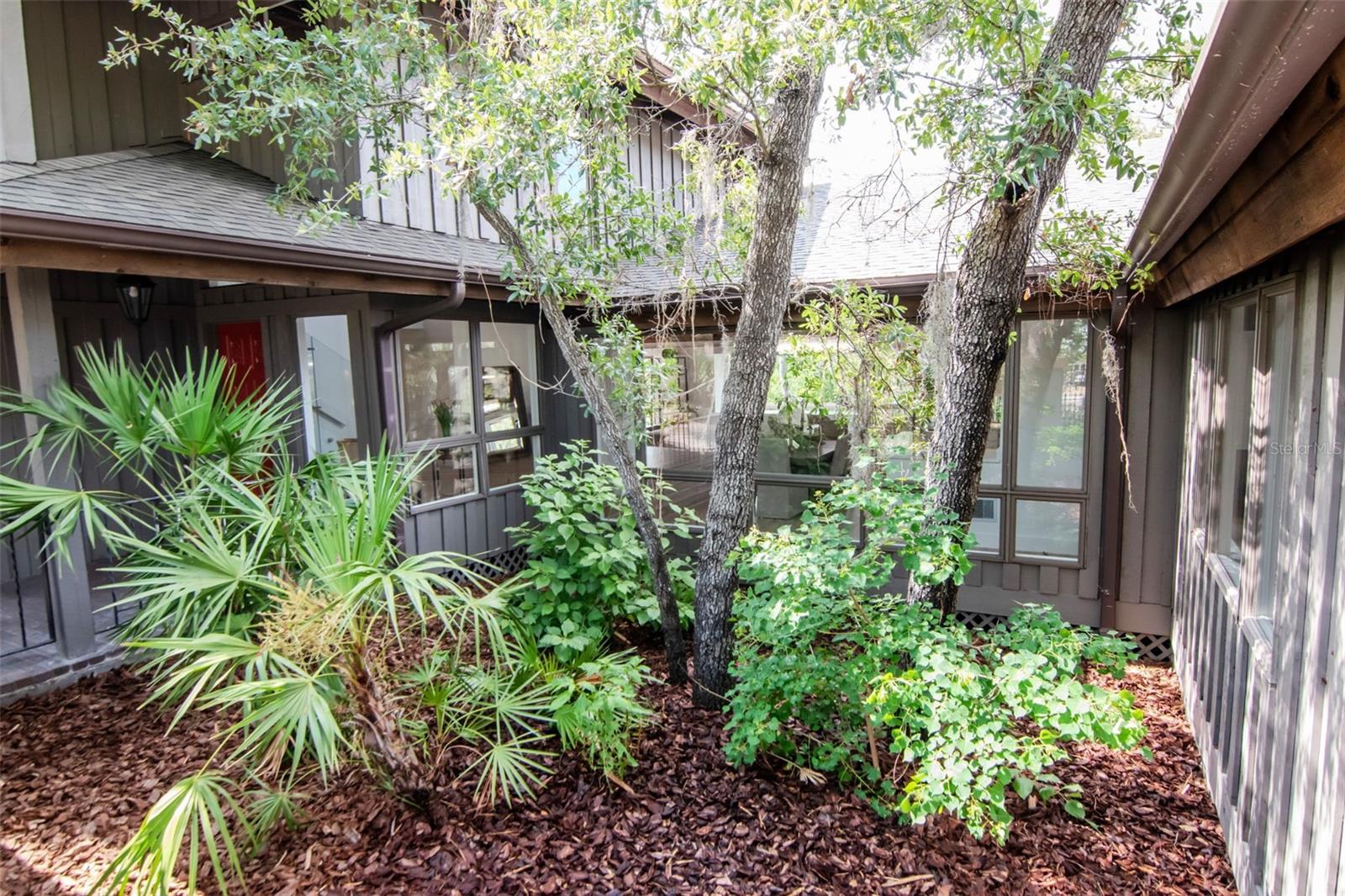 Image 51 of 100 For 1296 Weybridge Lane