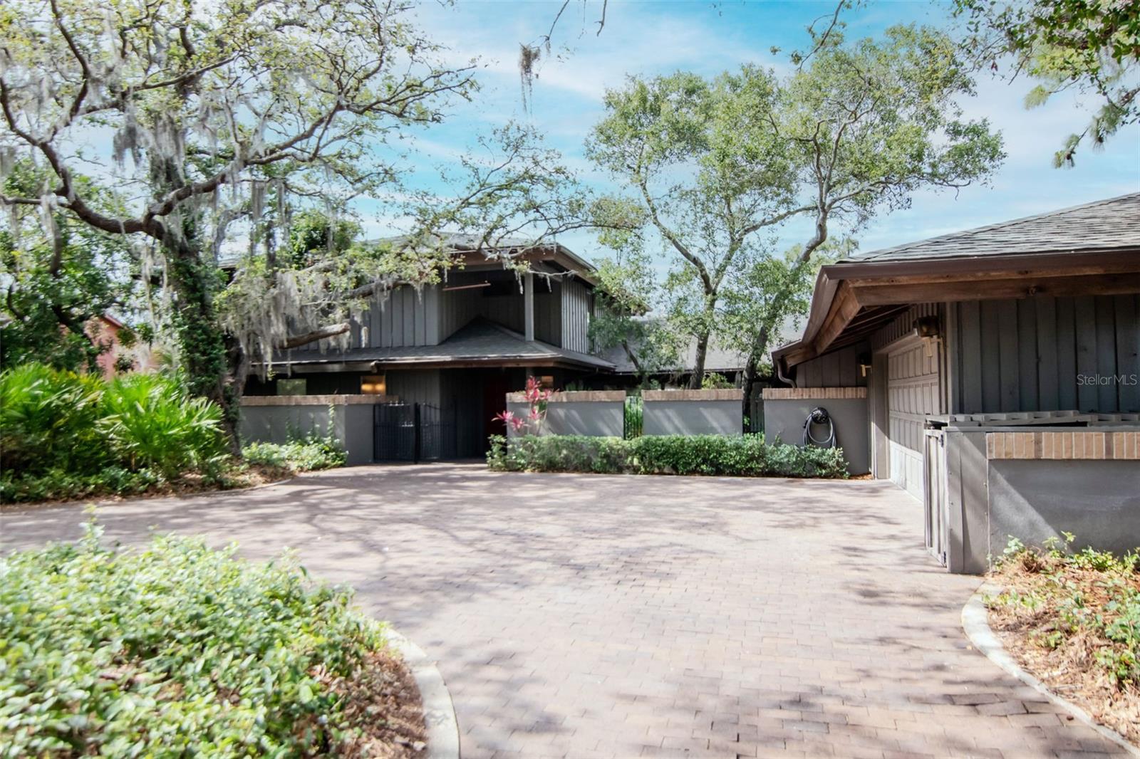 Image 67 of 100 For 1296 Weybridge Lane