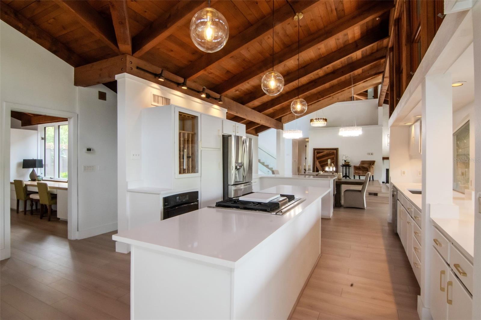 Image 8 of 100 For 1296 Weybridge Lane