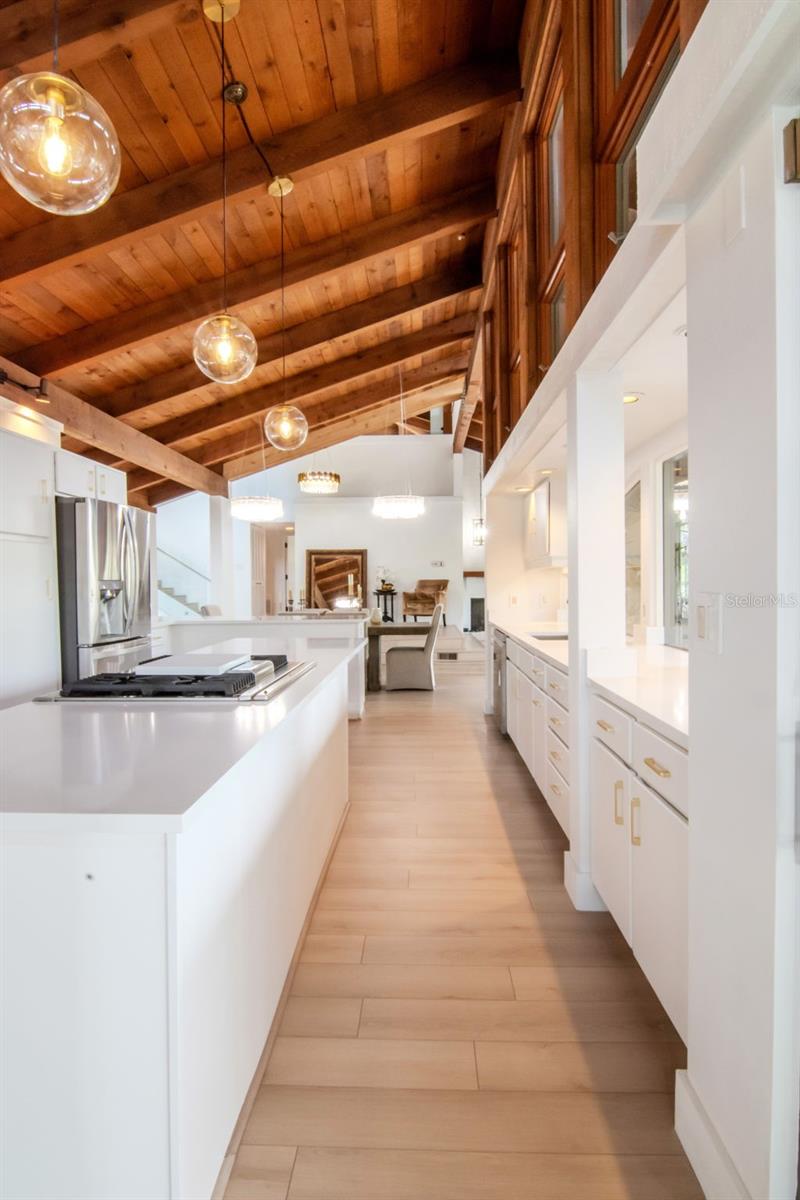 Image 9 of 100 For 1296 Weybridge Lane