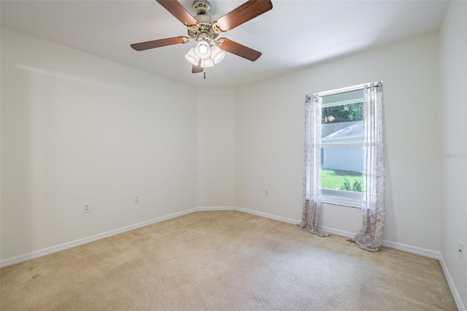 Image 22 of 48 For 11116 Jenkins Court