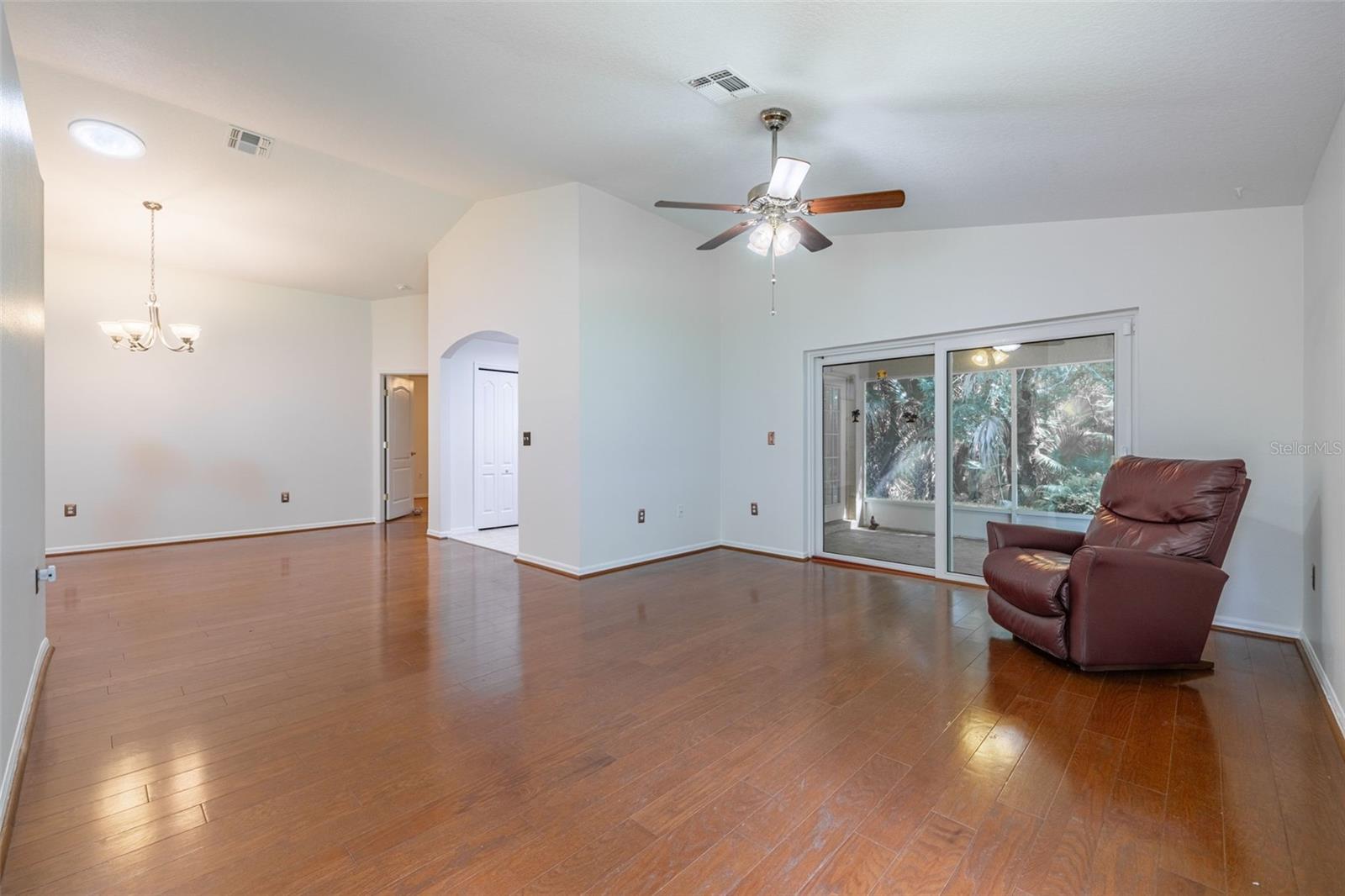 Image 8 of 48 For 11116 Jenkins Court