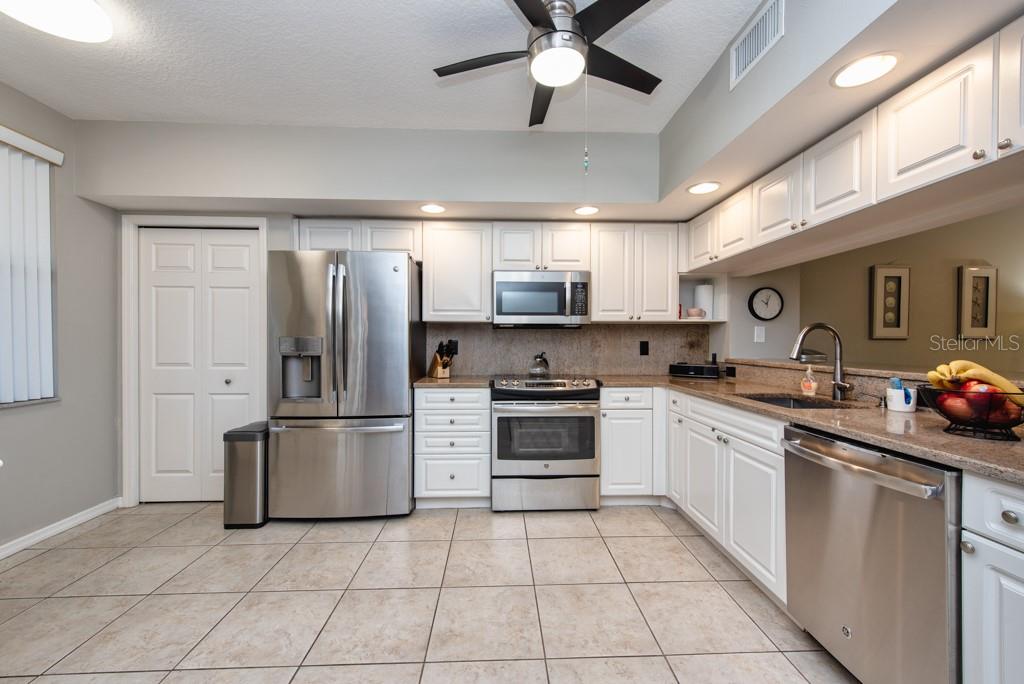 Image 5 of 48 For 960 Starkey Road 2104