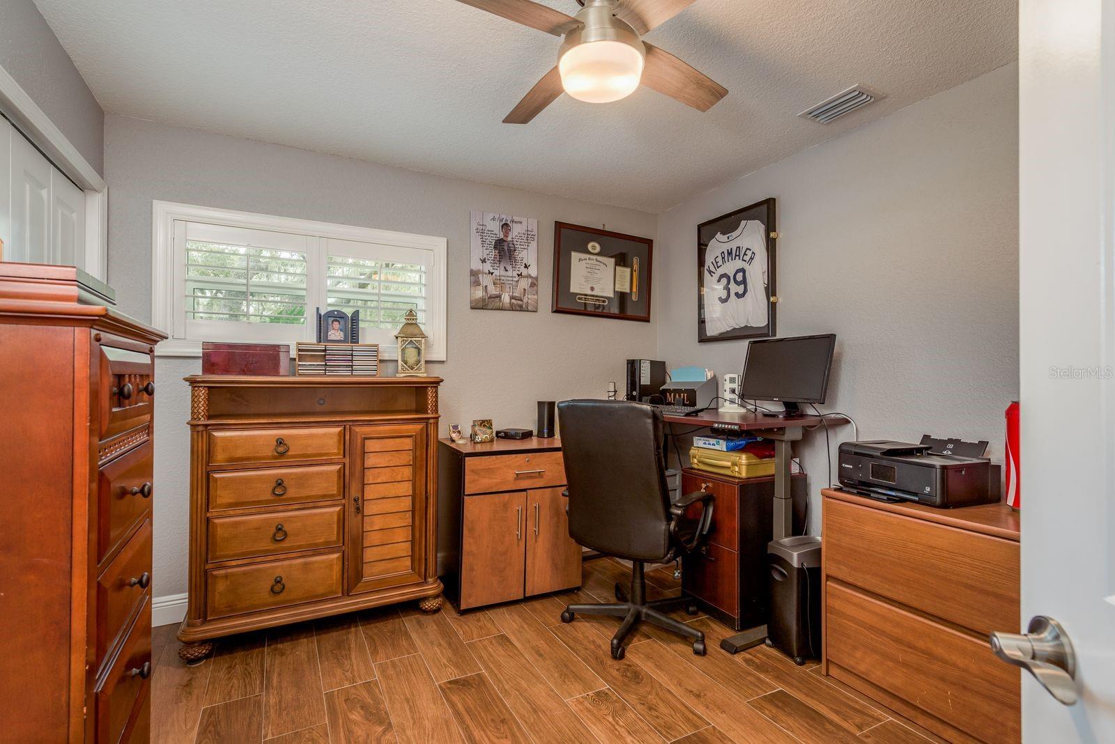 Image 14 of 34 For 1627 Belltower