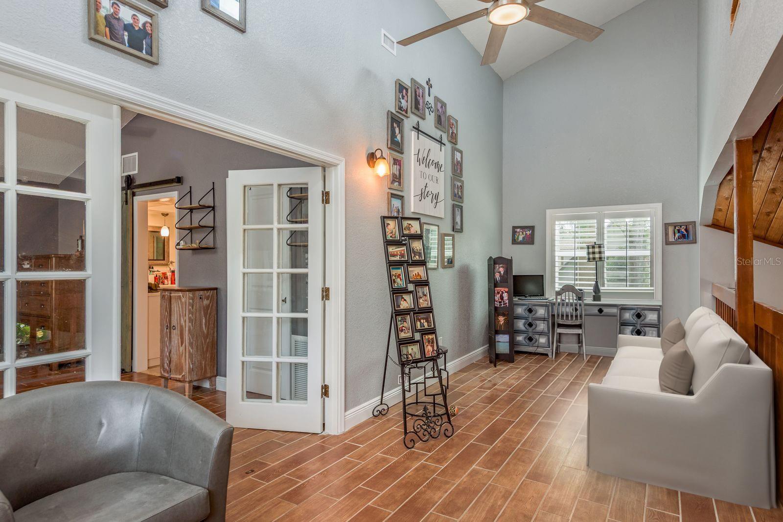 Image 17 of 34 For 1627 Belltower