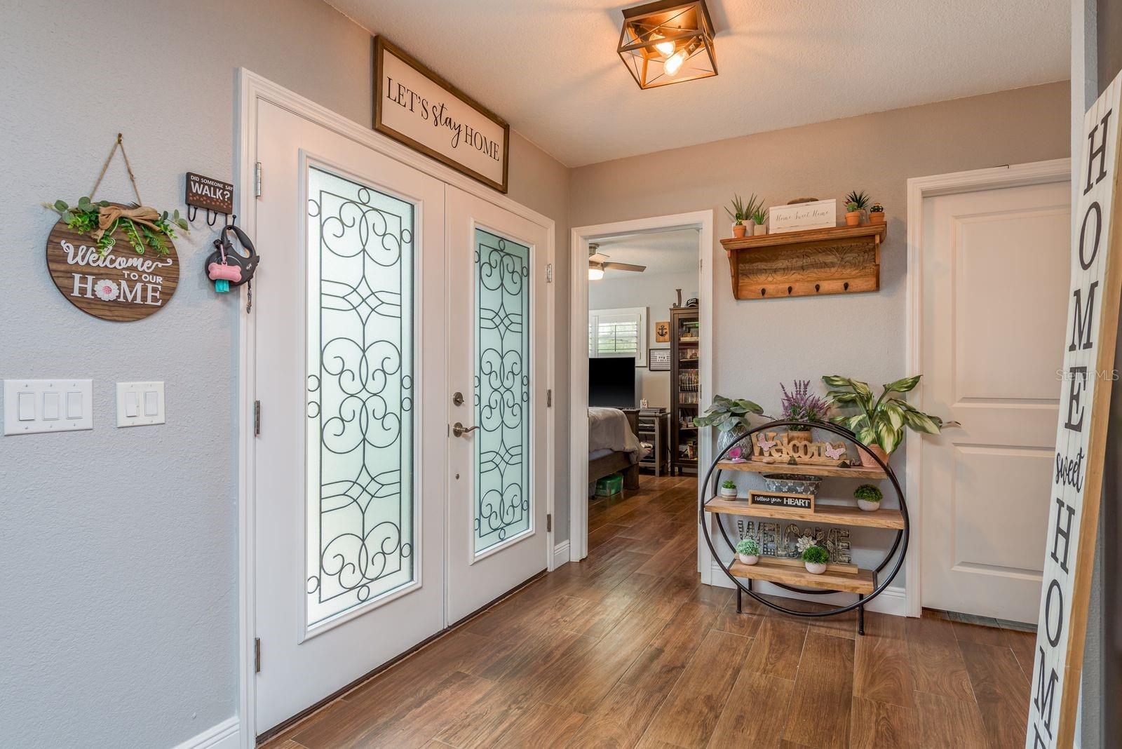 Image 3 of 34 For 1627 Belltower