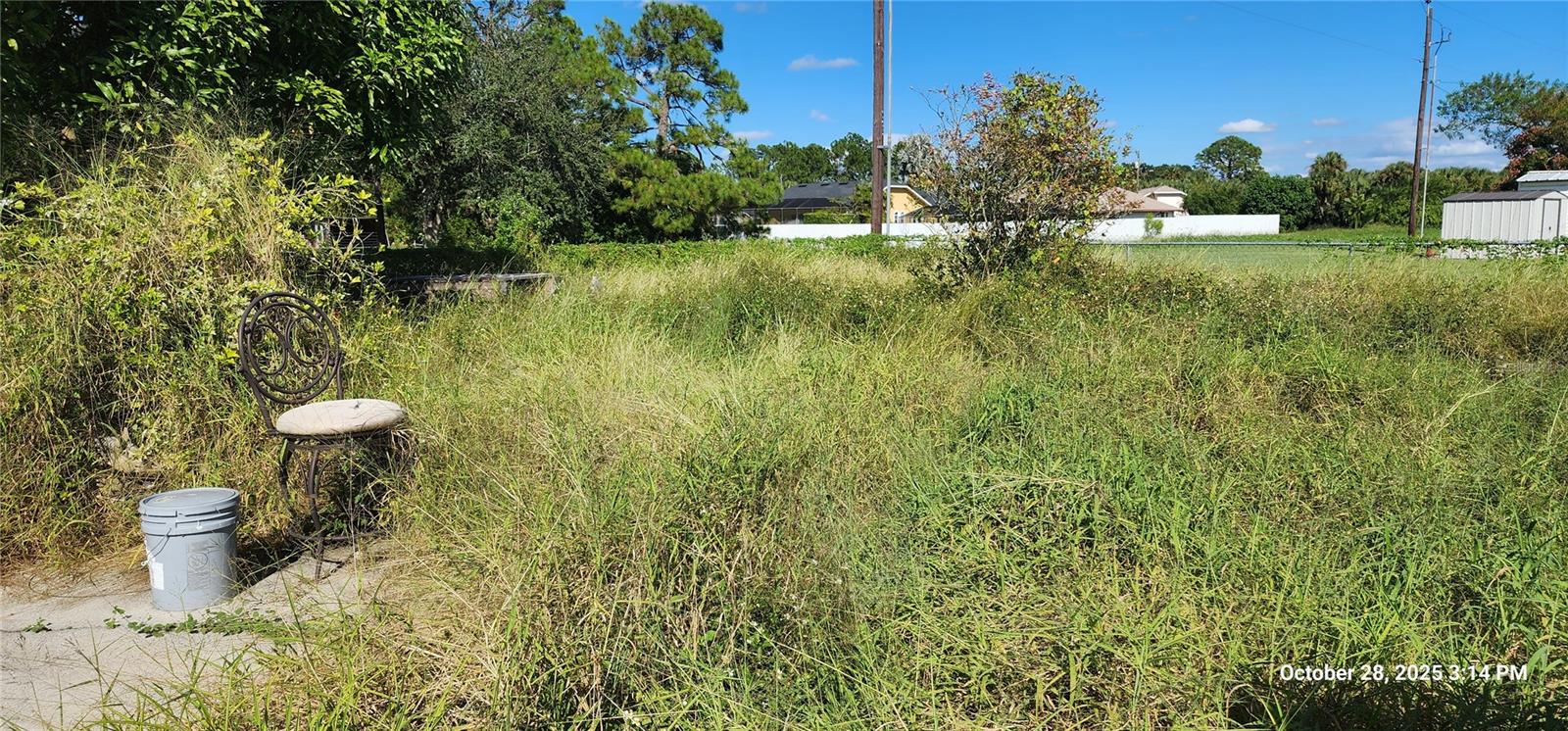 Image 25 of 30 For 320 Plumosa Avenue