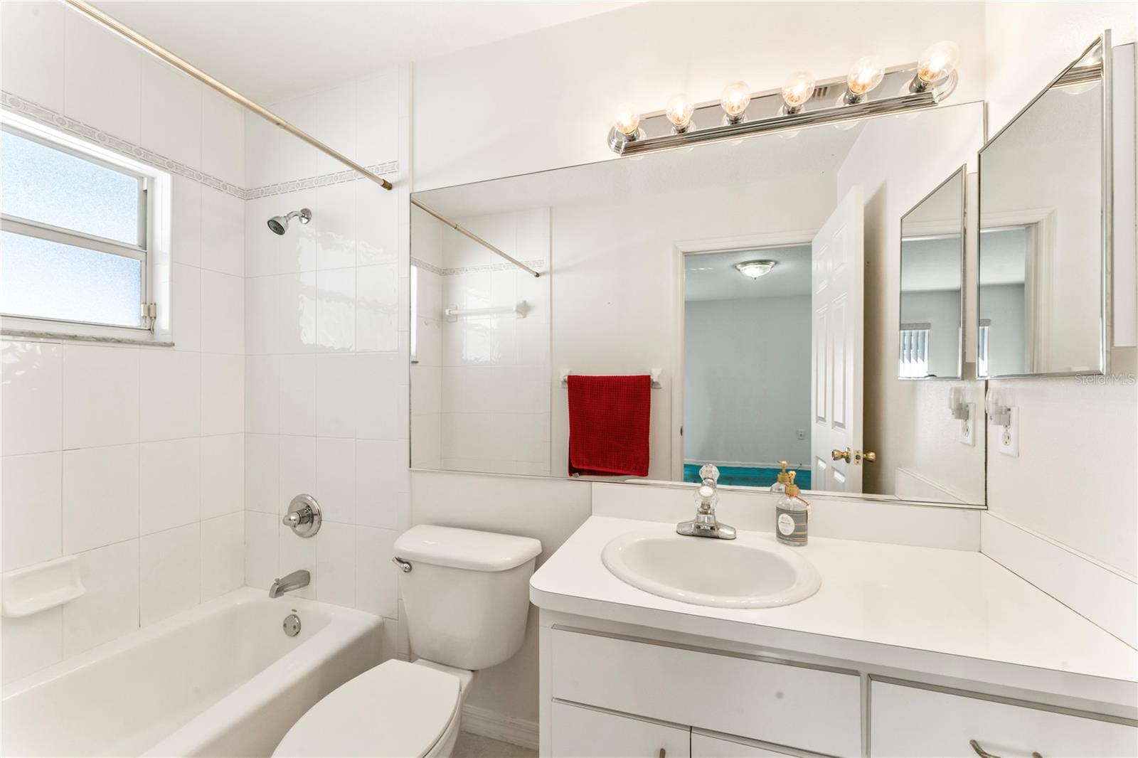 Image 20 of 28 For 3017 Dewey Street