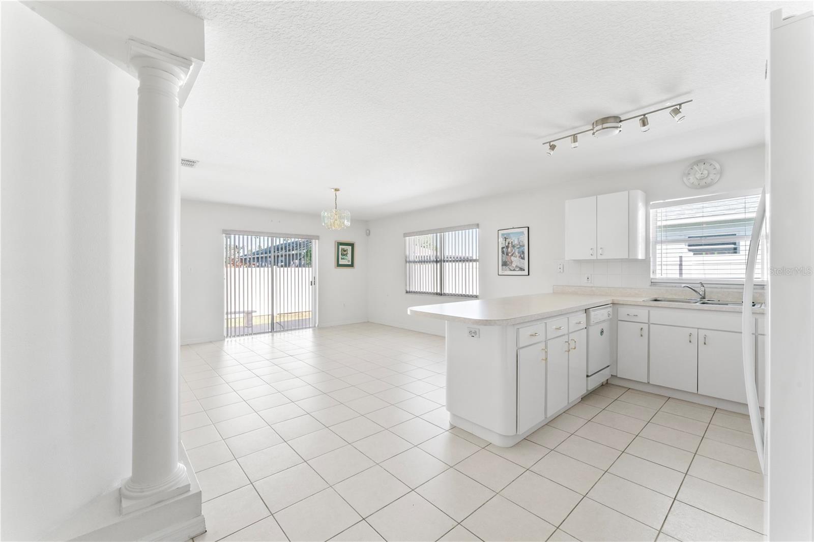 Image 8 of 28 For 3017 Dewey Street