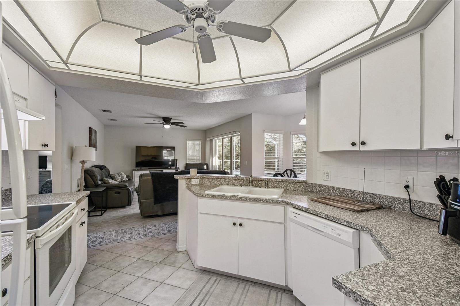 Listing photo id 23 for 4563 Bayridge Court