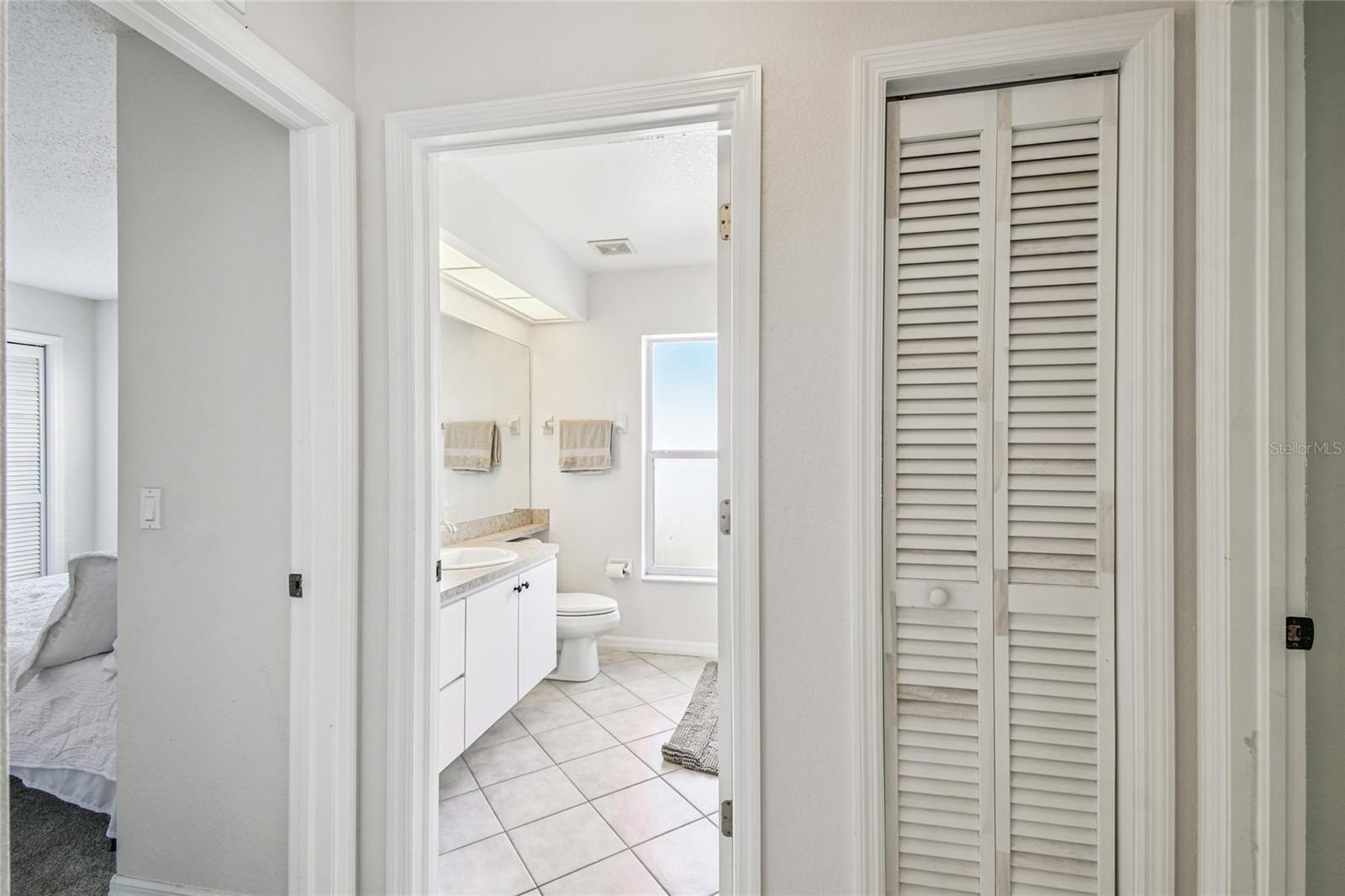 Listing photo id 24 for 4563 Bayridge Court