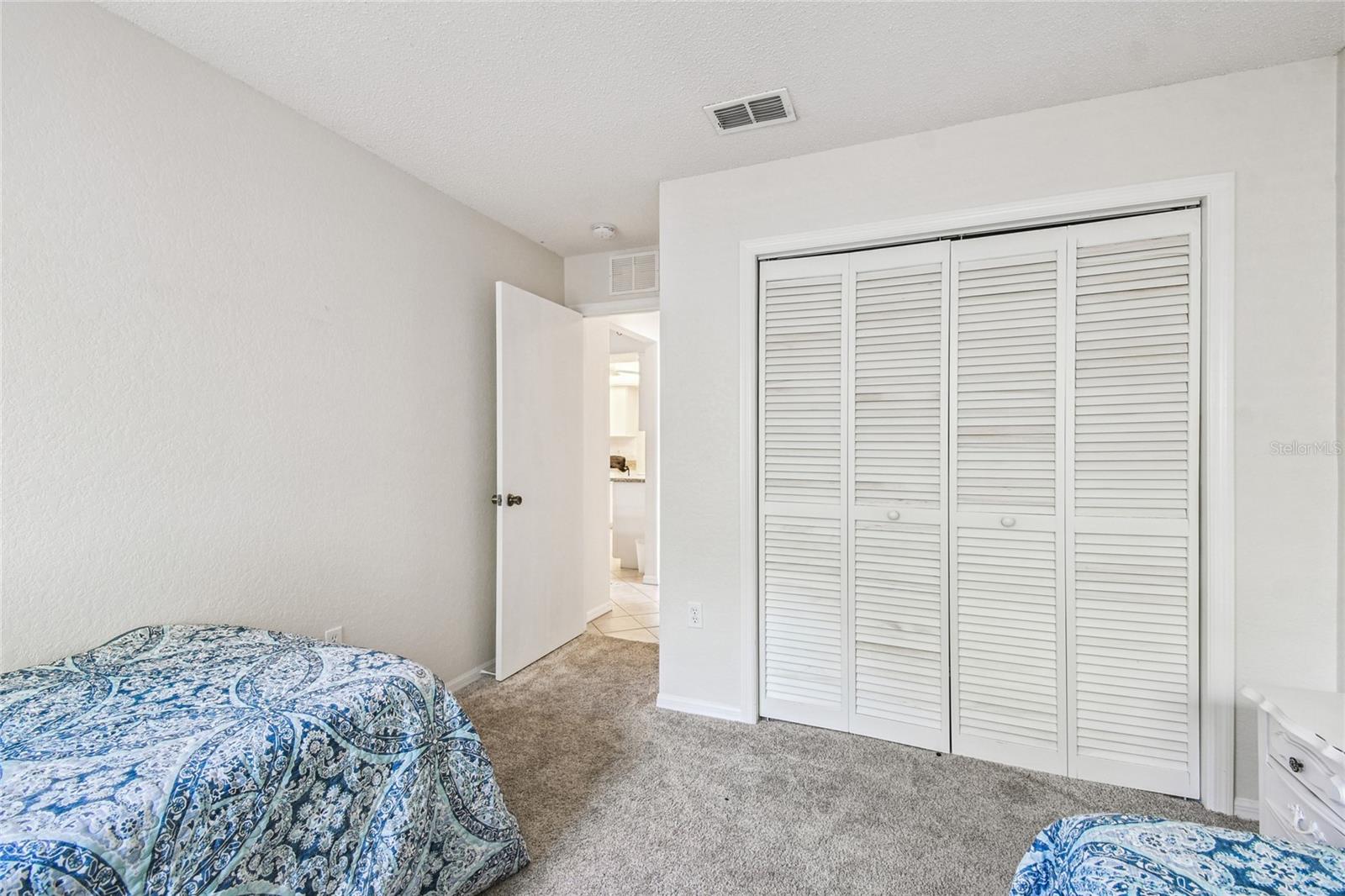 Listing photo id 30 for 4563 Bayridge Court