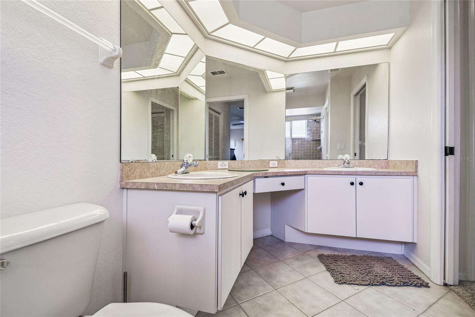 Listing photo id 45 for 4563 Bayridge Court