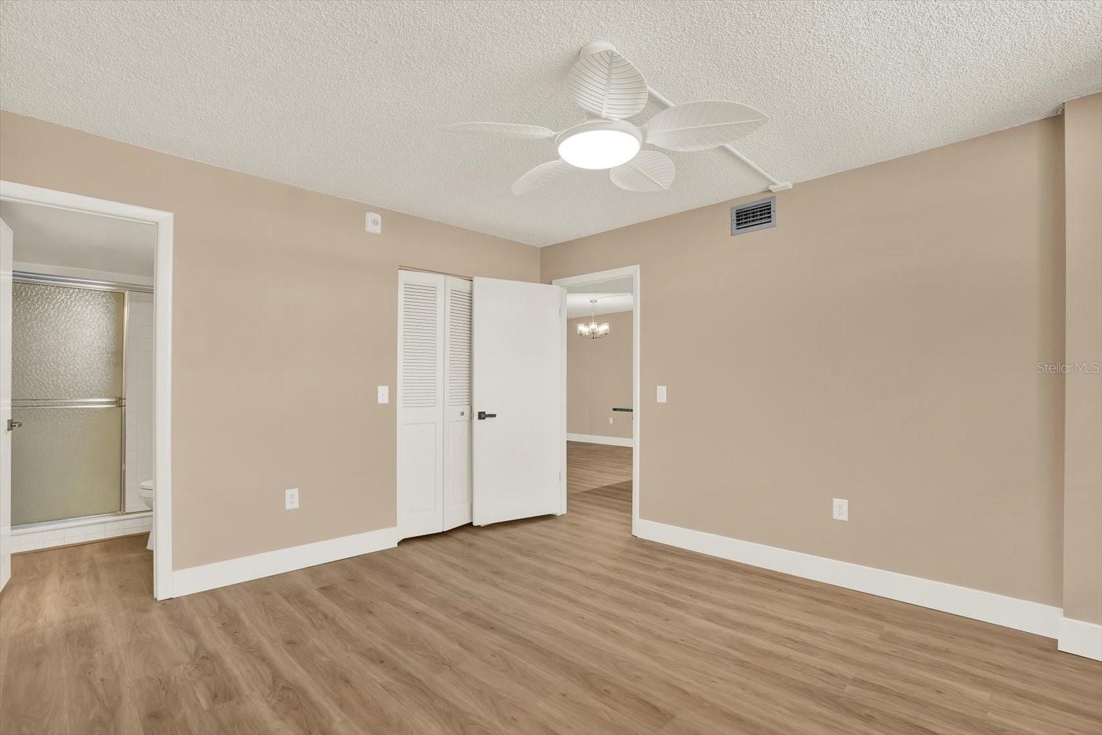 Image 15 of 35 For 18304 Gulf Boulevard 311