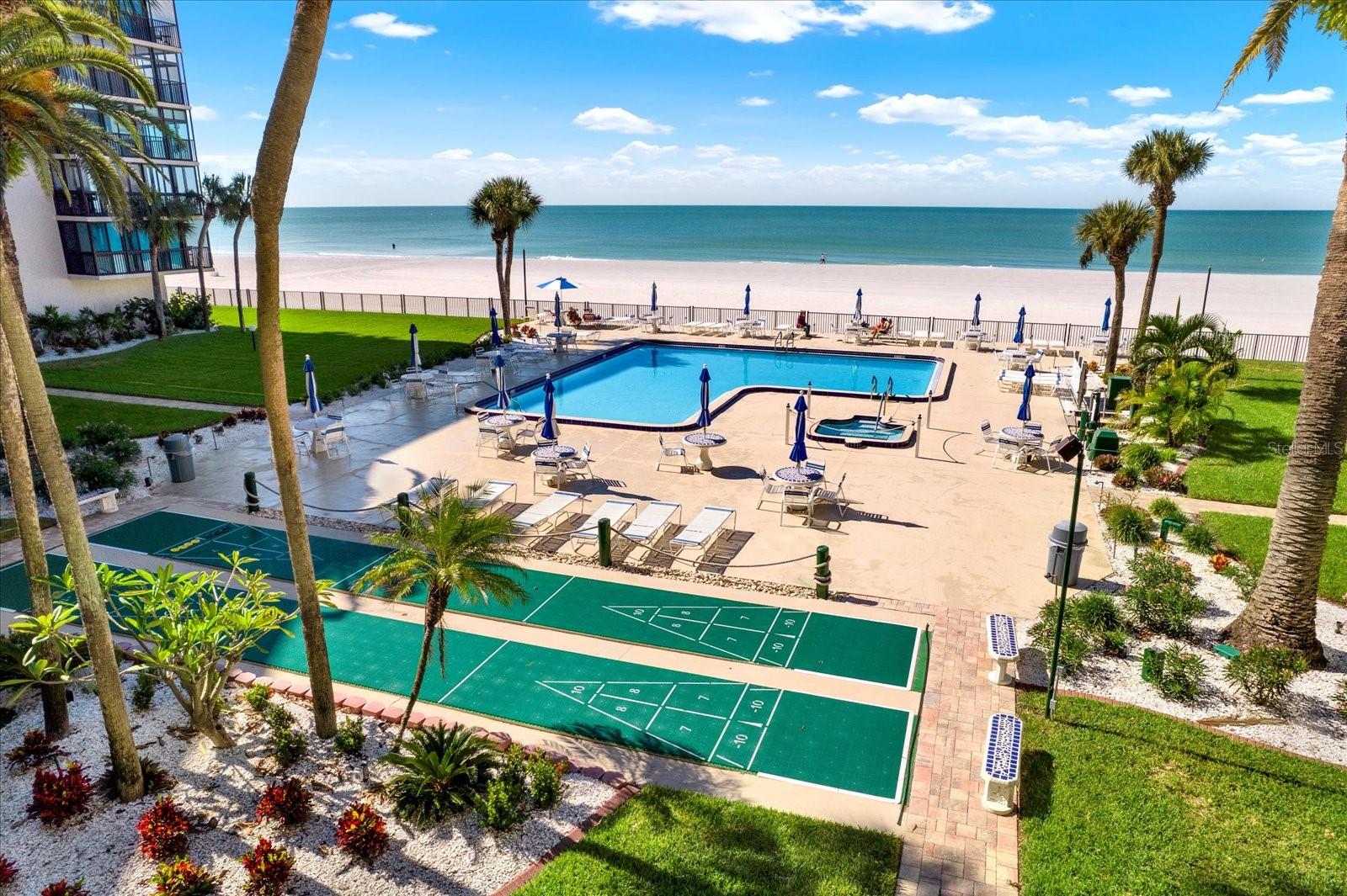 Image 17 of 35 For 18304 Gulf Boulevard 311