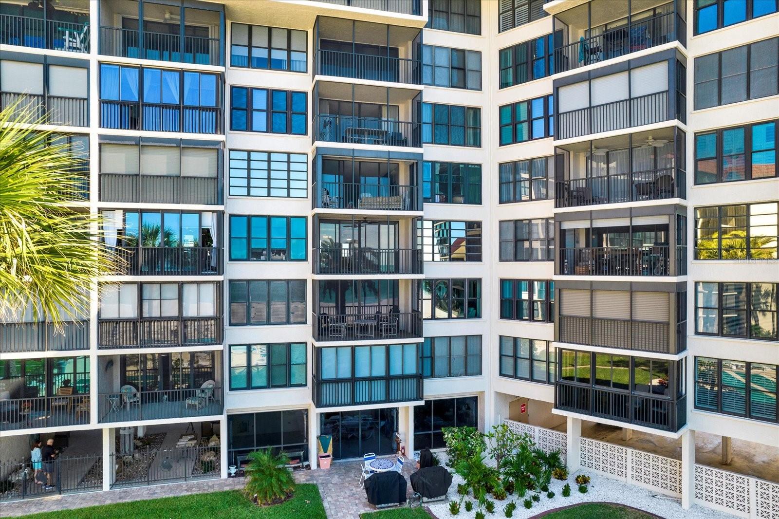 Image 31 of 35 For 18304 Gulf Boulevard 311