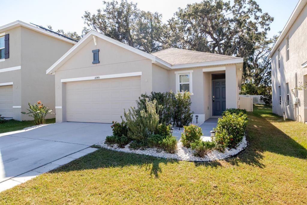 Details for 10945 Trailing Vine Drive, TAMPA, FL 33610