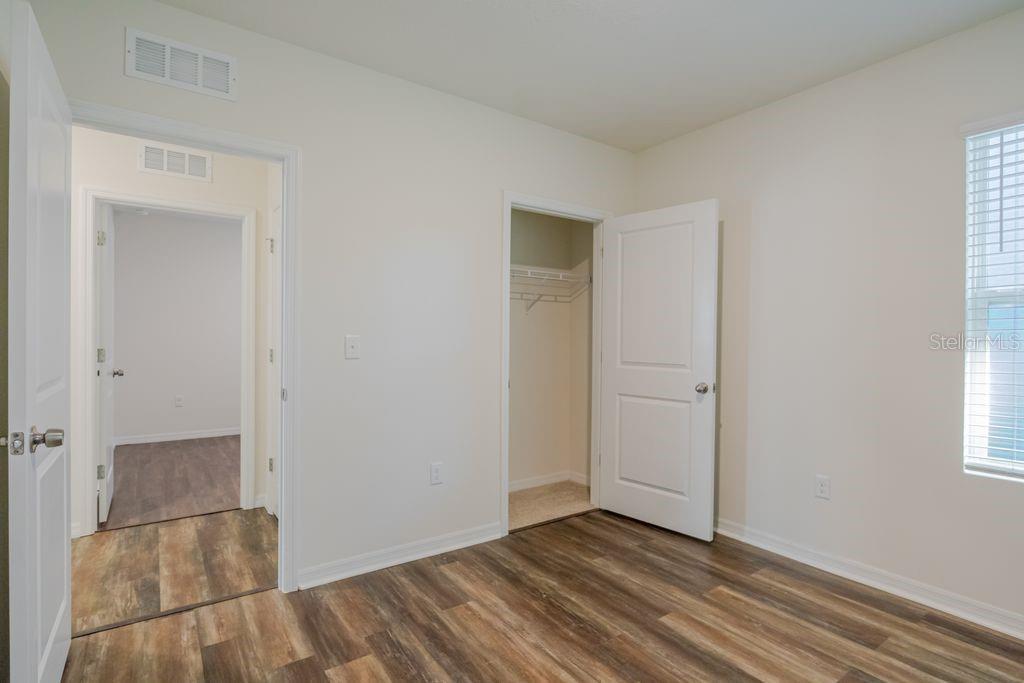 Image 16 of 40 For 10945 Trailing Vine Drive