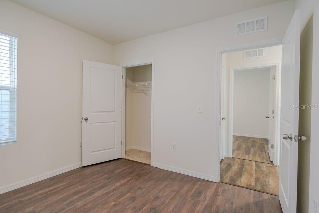 Image 18 of 40 For 10945 Trailing Vine Drive