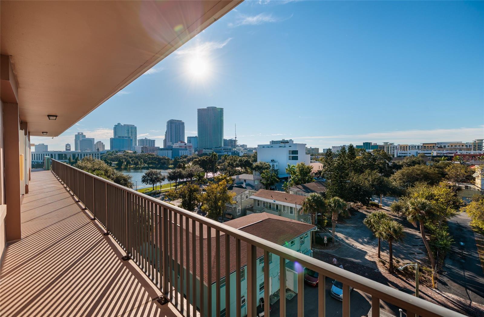 Image 23 of 32 For 750 Burlington Avenue N 5b