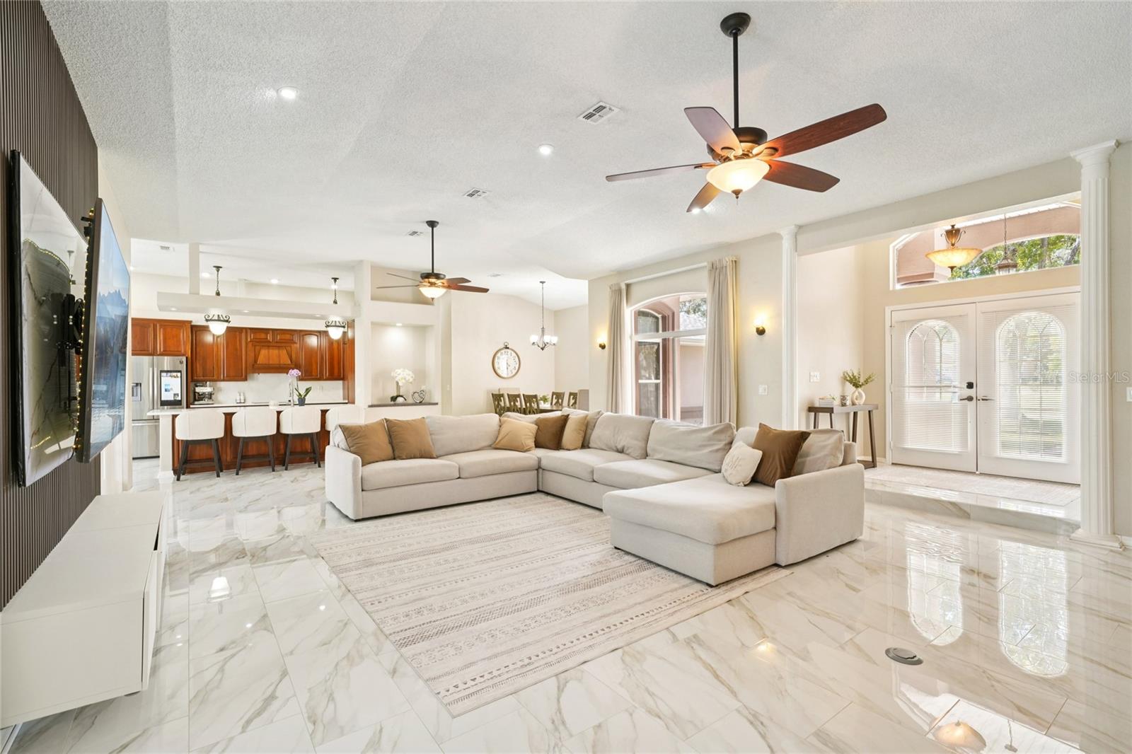 Image 10 of 100 For 321 Cressida Circle