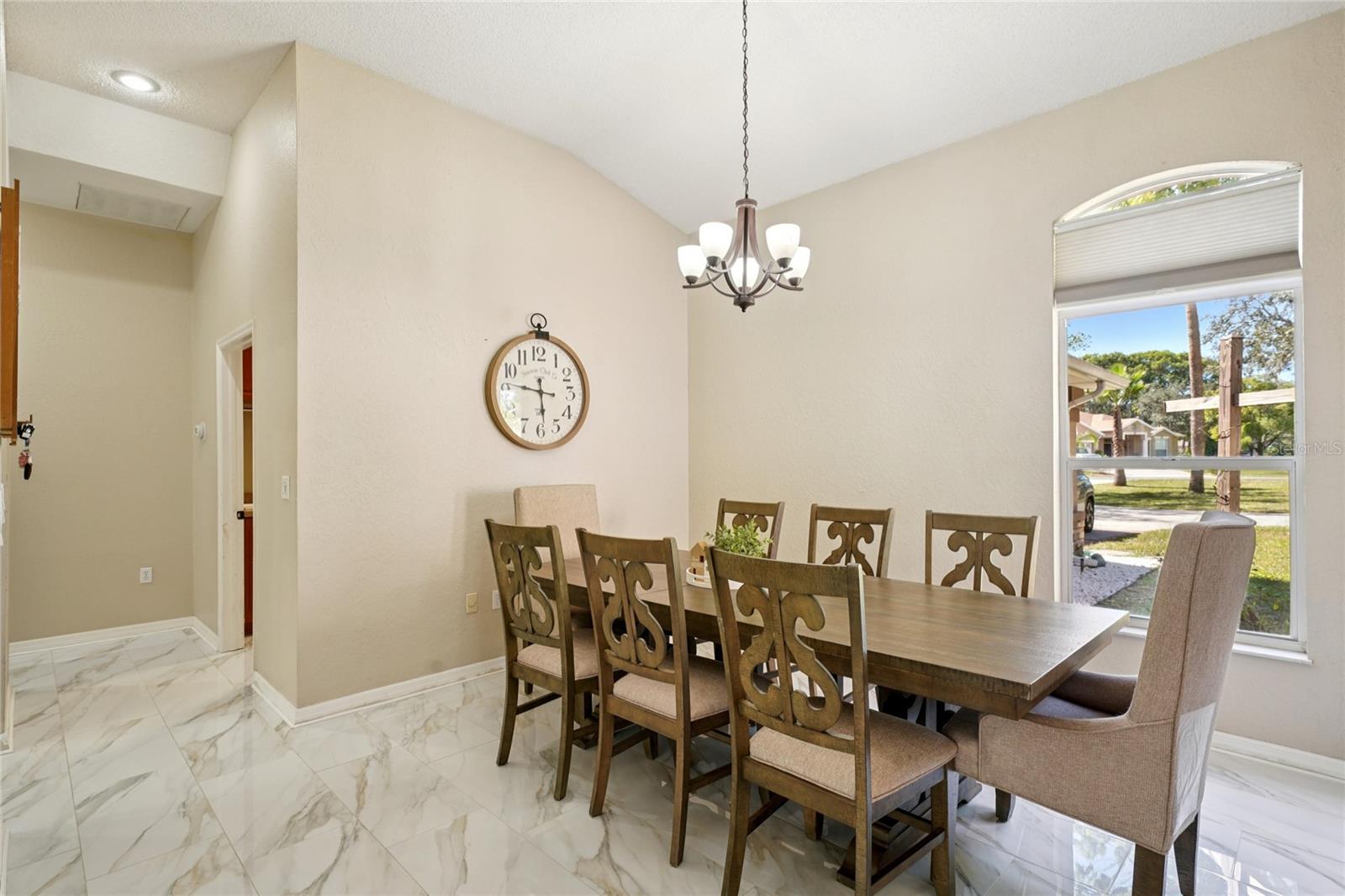 Image 28 of 100 For 321 Cressida Circle