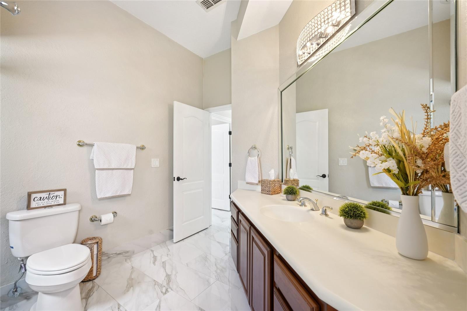 Image 39 of 100 For 321 Cressida Circle