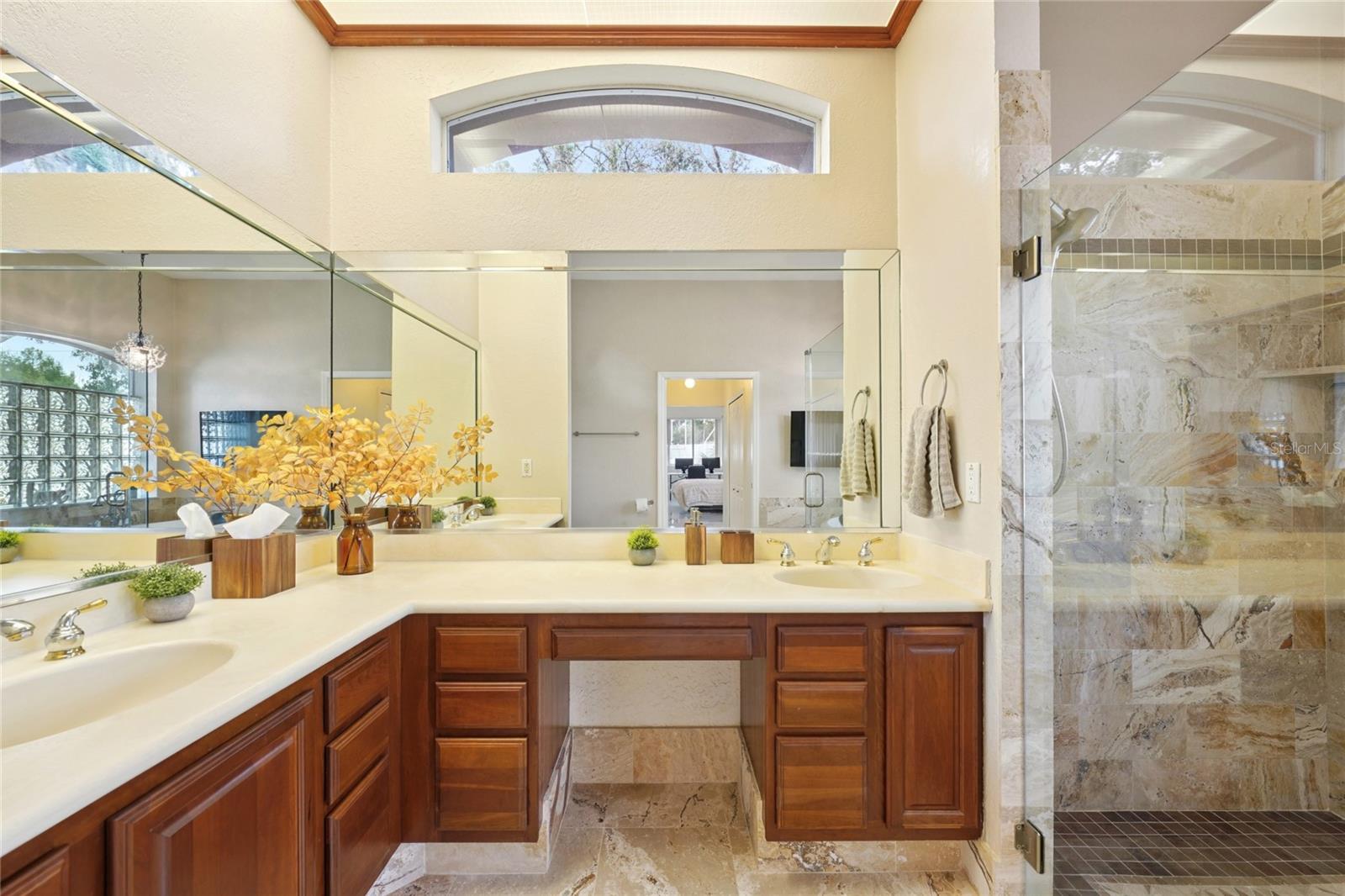 Image 43 of 100 For 321 Cressida Circle