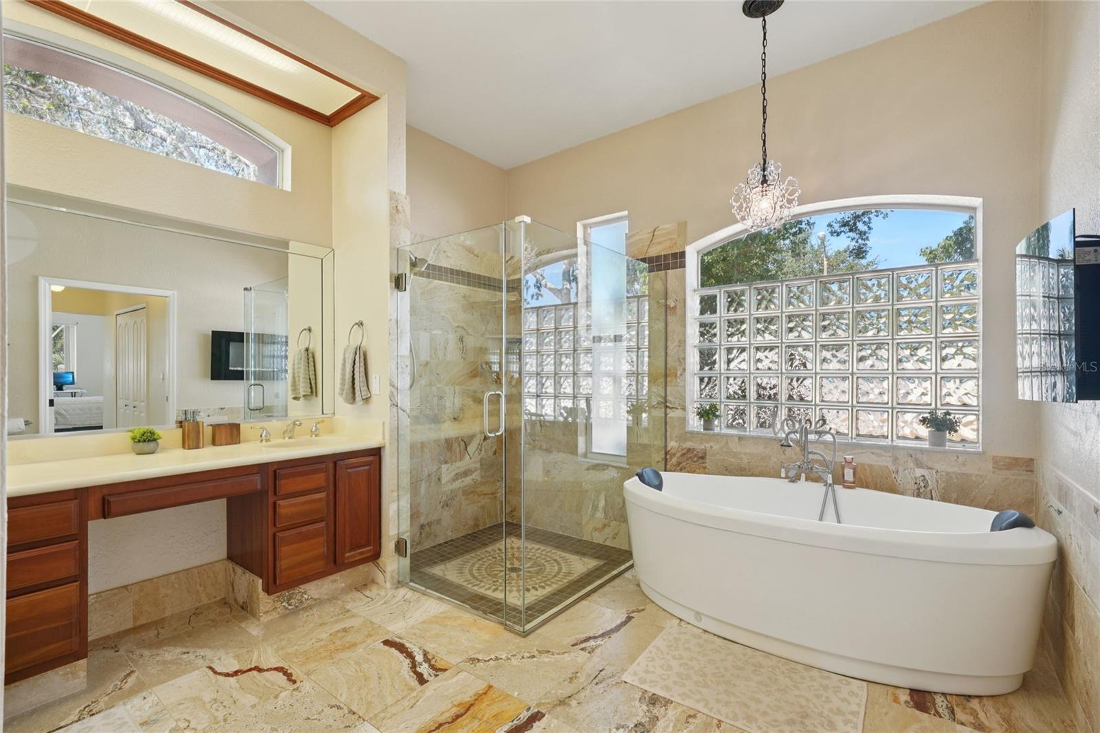 Image 44 of 100 For 321 Cressida Circle