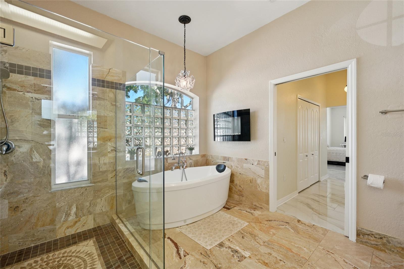 Image 45 of 100 For 321 Cressida Circle