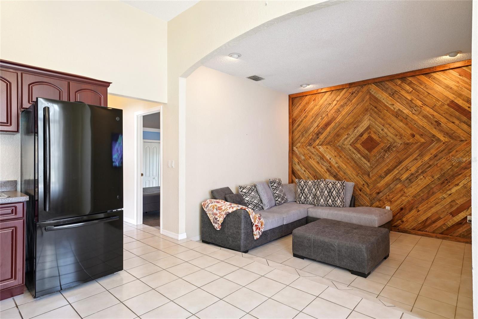 Image 62 of 100 For 321 Cressida Circle