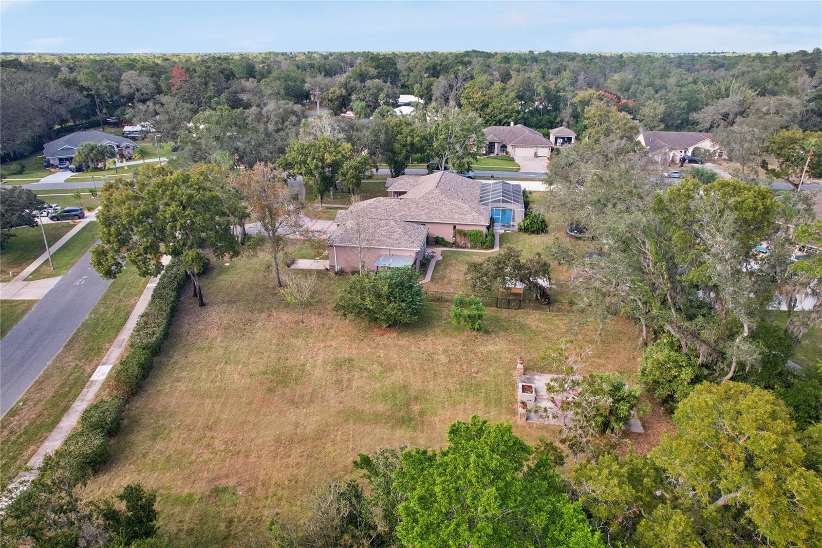 Image 7 of 100 For 321 Cressida Circle