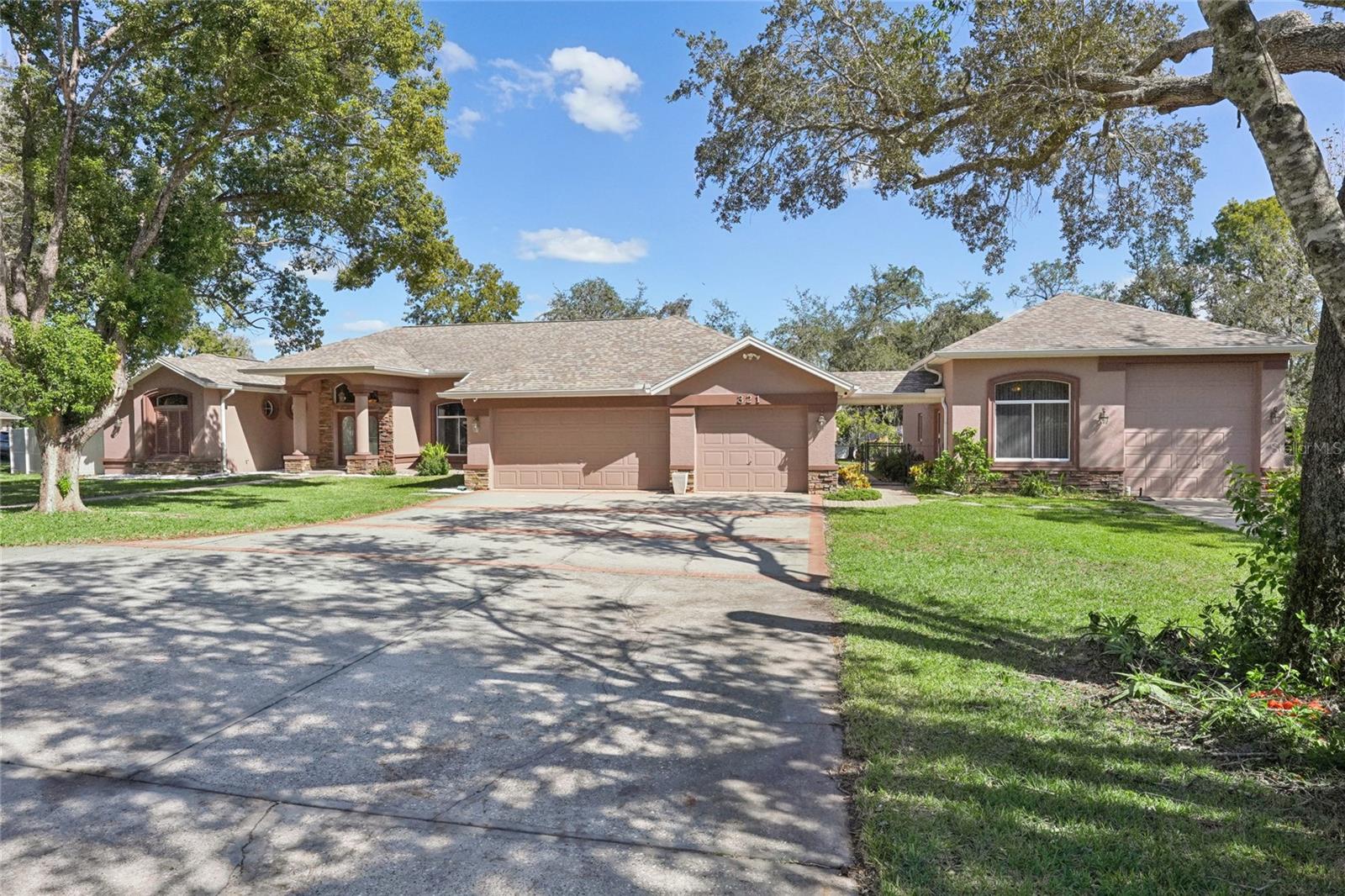 Image 92 of 100 For 321 Cressida Circle