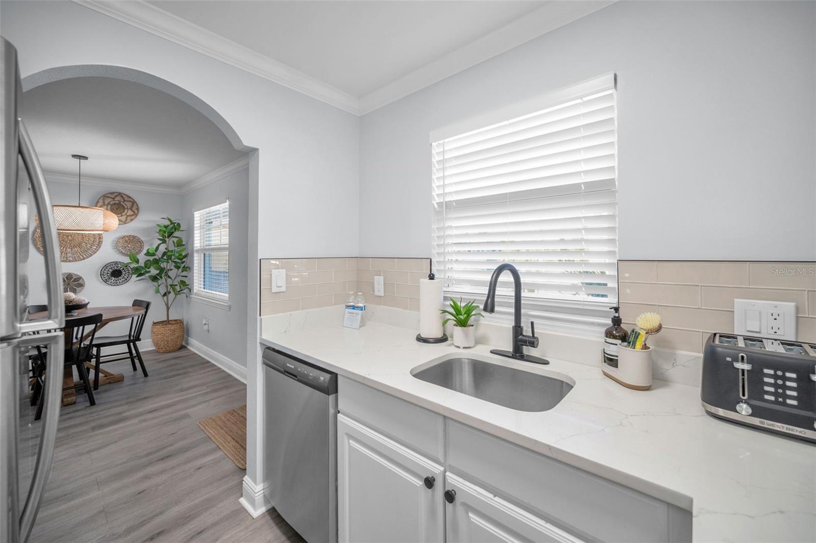 Image 14 of 56 For 19417 Gulf Boulevard F207