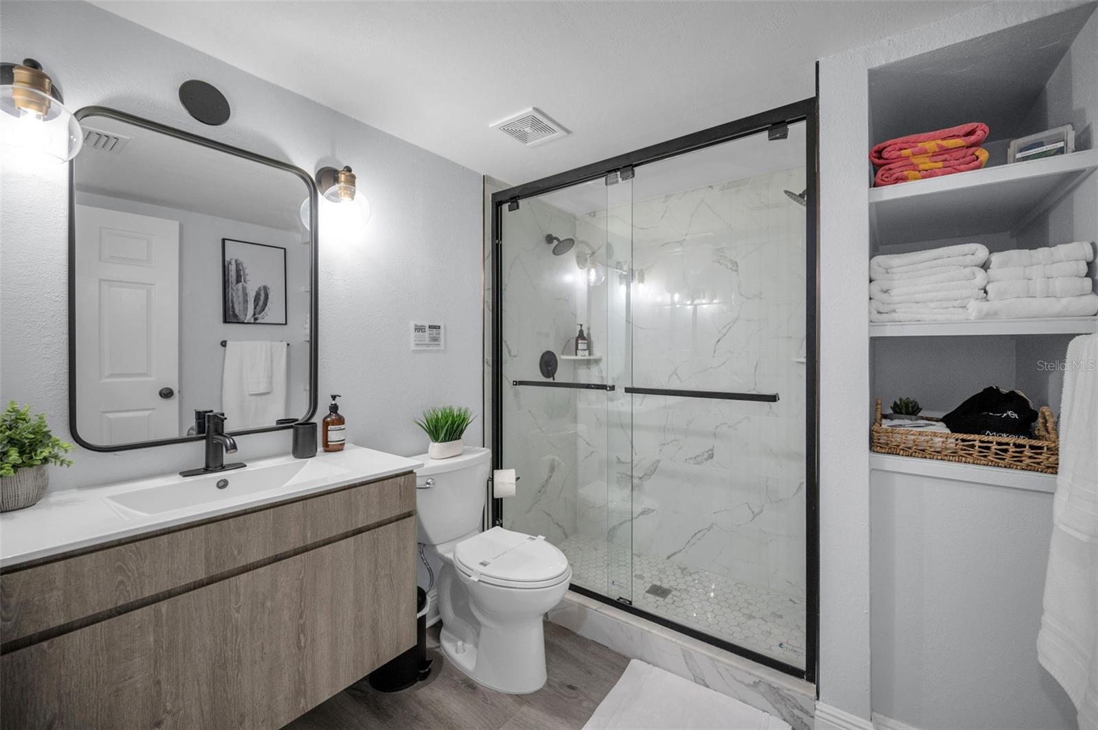 Image 26 of 56 For 19417 Gulf Boulevard F207