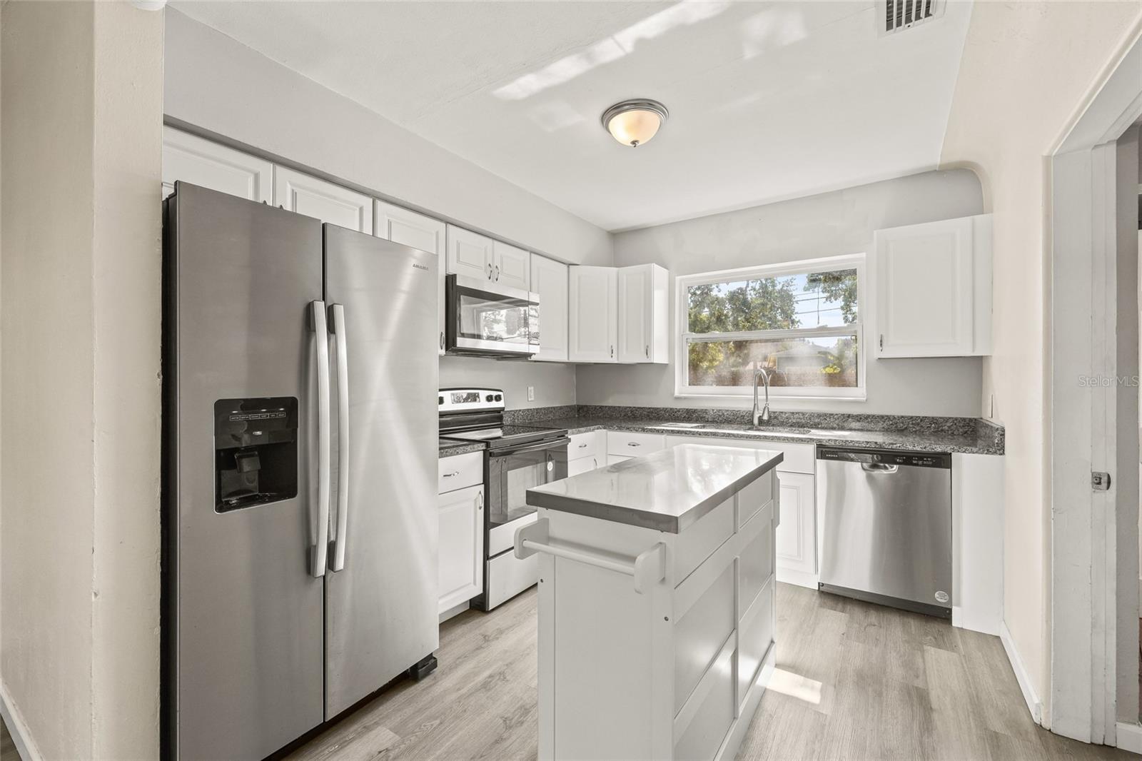 Image 10 of 34 For 4350 1st Avenue S