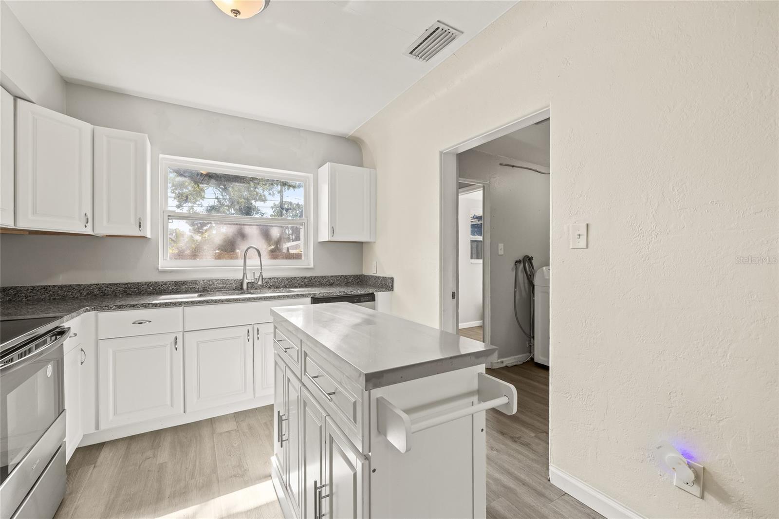 Image 14 of 34 For 4350 1st Avenue S