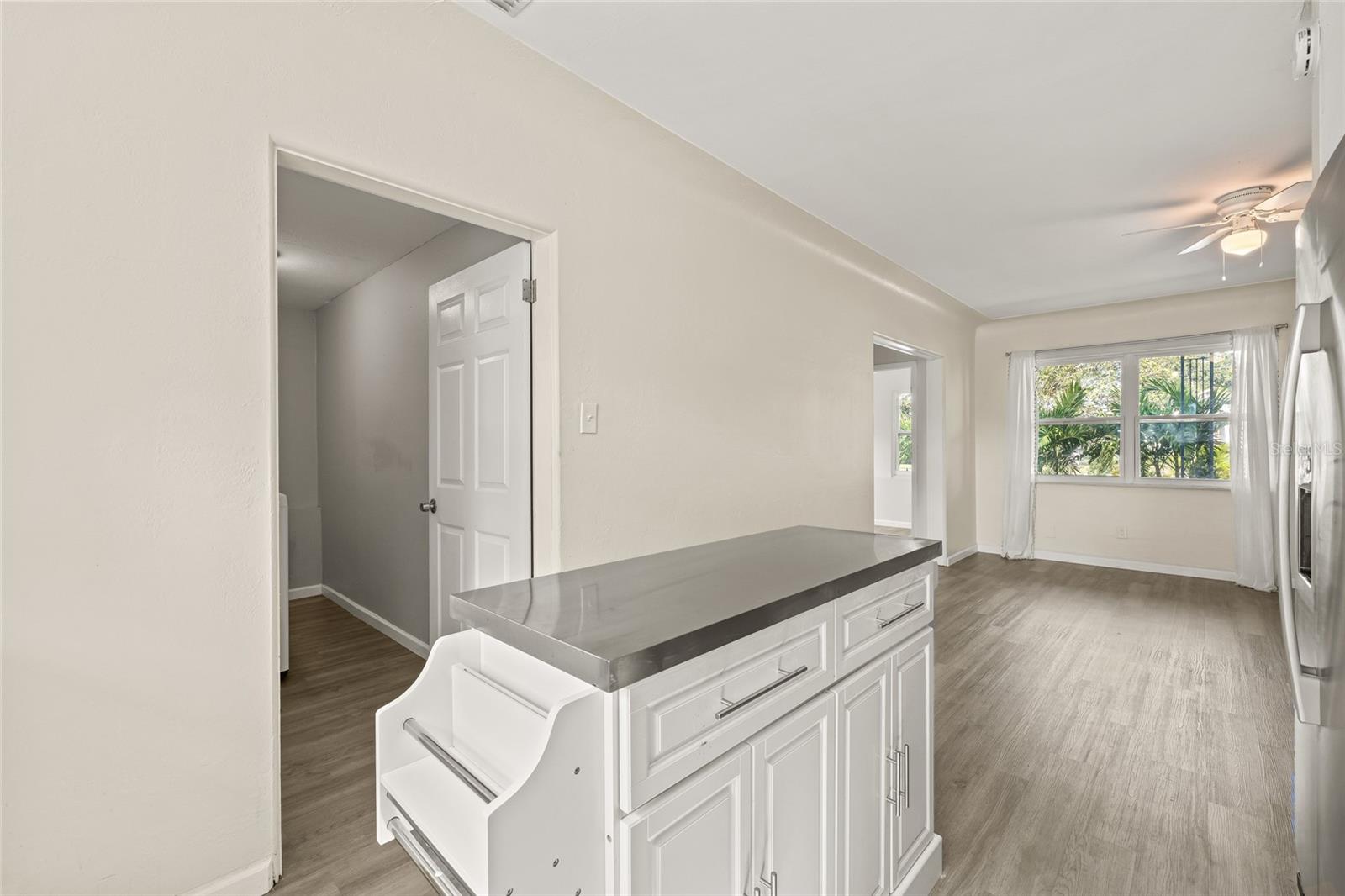 Image 15 of 34 For 4350 1st Avenue S