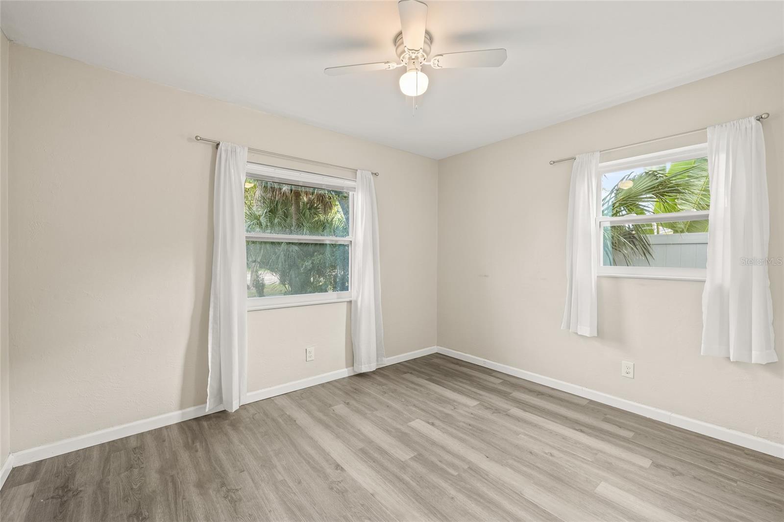 Image 16 of 34 For 4350 1st Avenue S