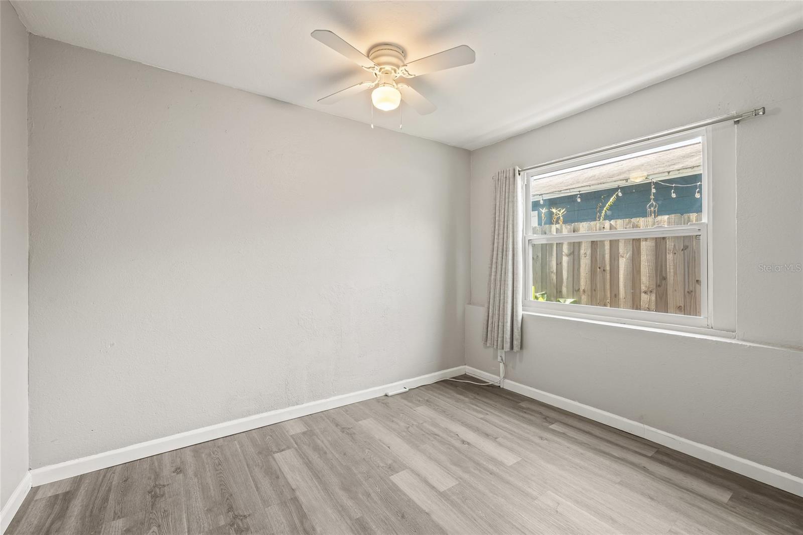 Image 21 of 34 For 4350 1st Avenue S