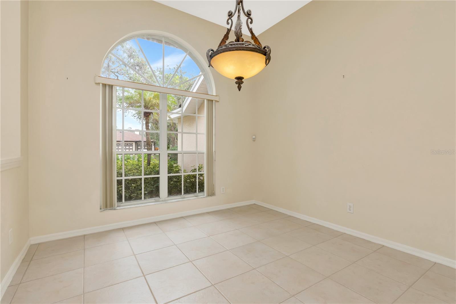 Image 15 of 34 For 731 Waterside Court