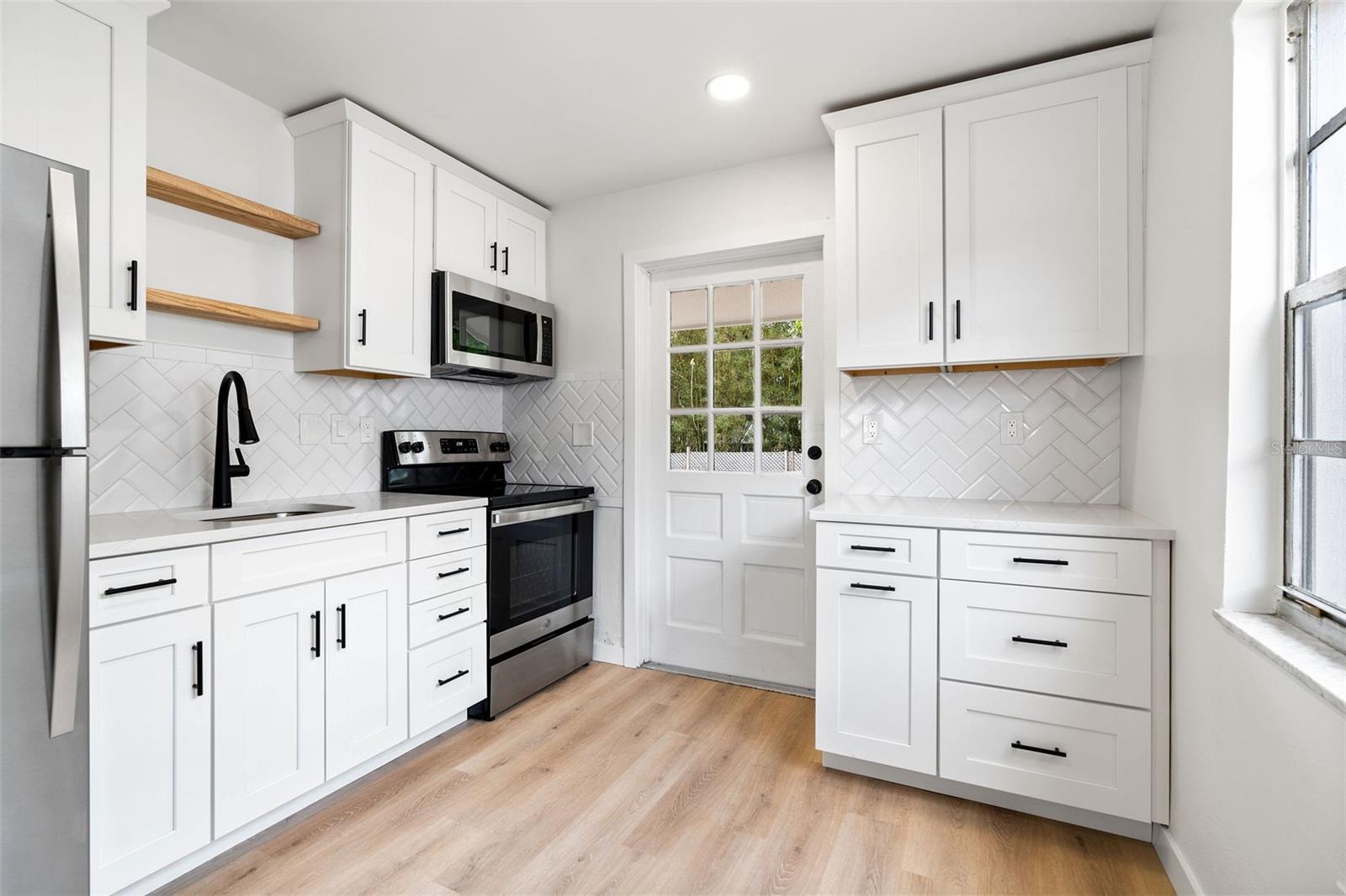 Image 3 of 15 For 1028 Bass Boulevard