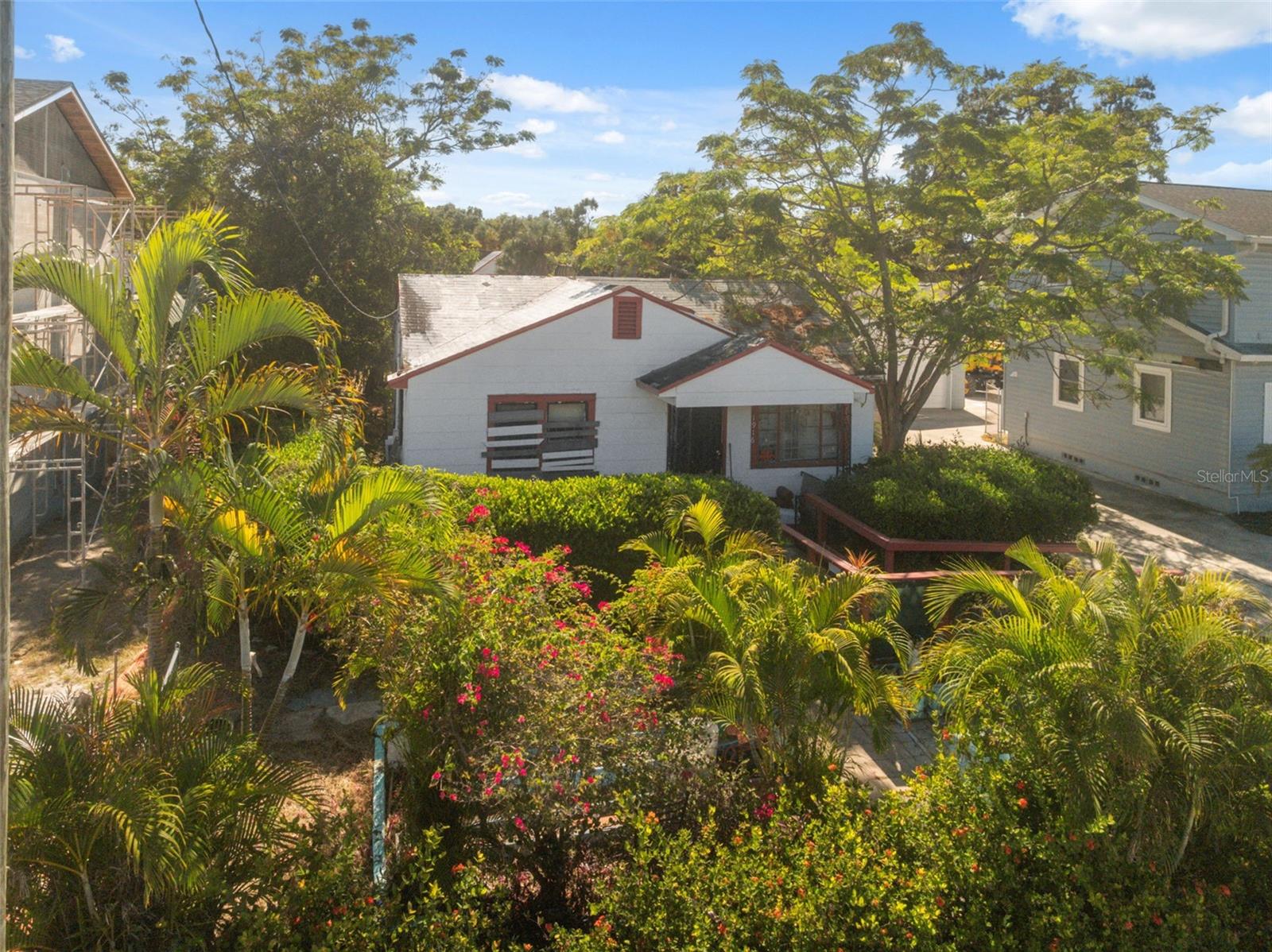 Image 13 of 26 For 1916 Grace Street