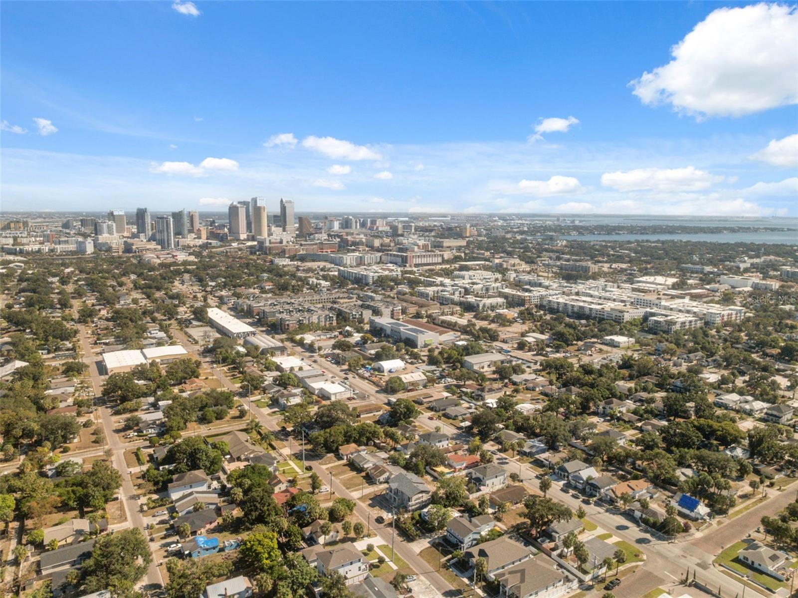 Image 21 of 26 For 1916 Grace Street