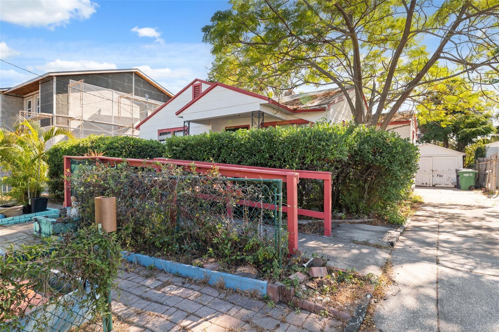 Image 3 of 26 For 1916 Grace Street