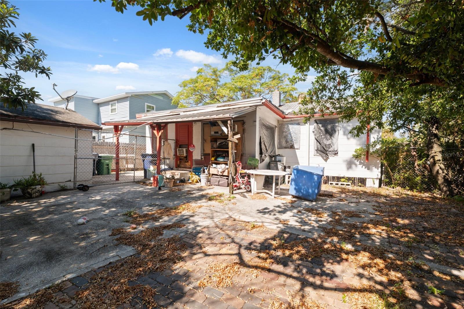 Image 7 of 26 For 1916 Grace Street