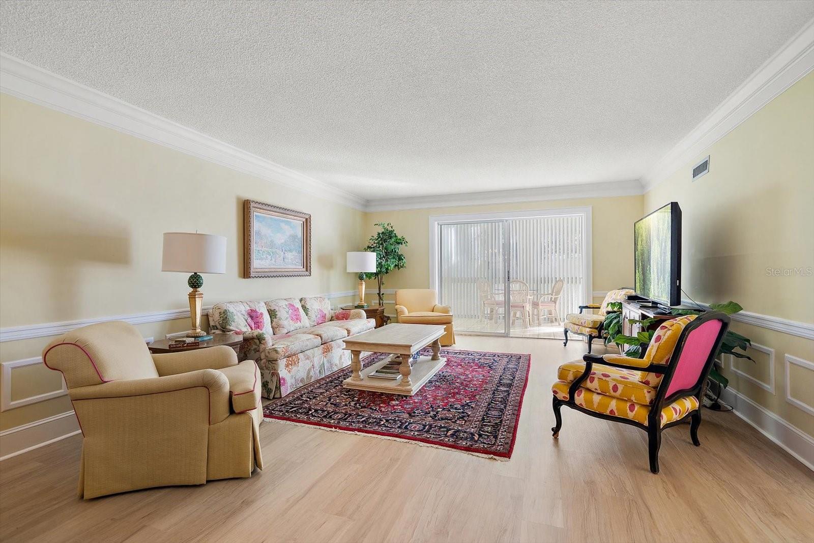 Image 12 of 33 For 131 Bluff View Drive 104